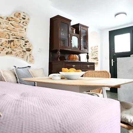 House On The Island * Kythnos